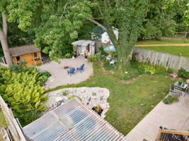  Photo 42