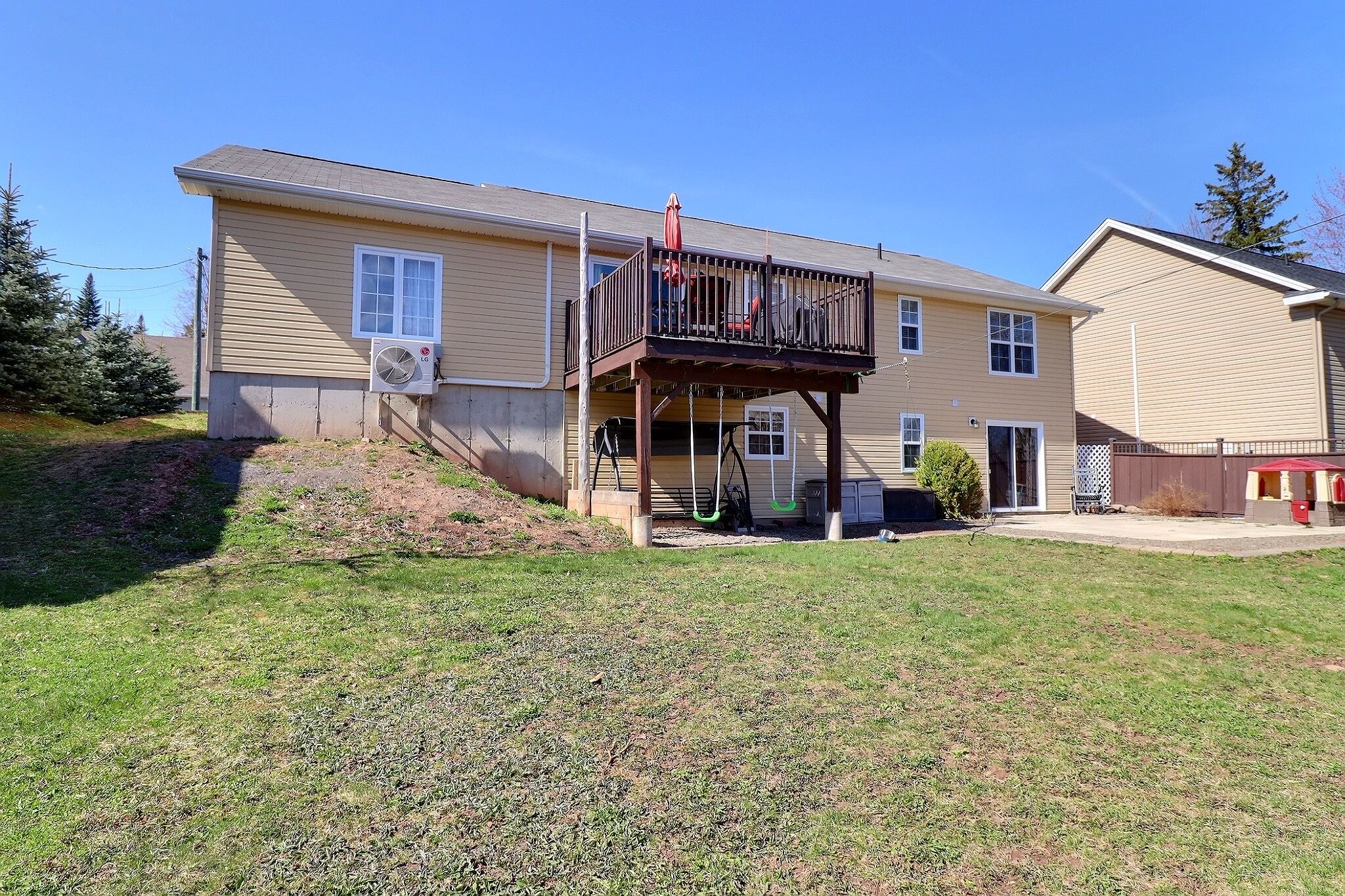 26 Pedum Dr, Moncton, NB E1E 0B5 PROPICSTA & MeasureMySpace