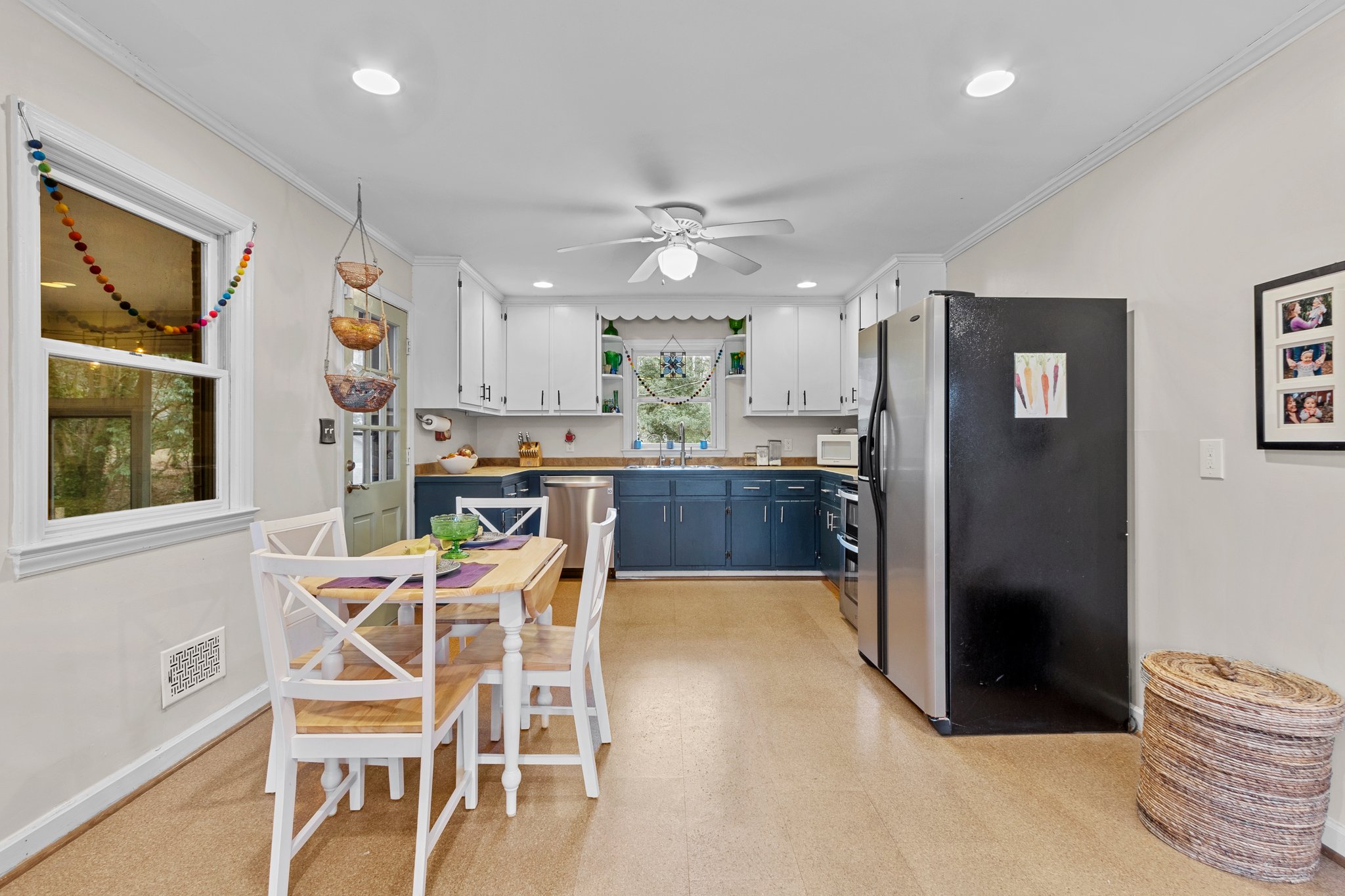 26 S Circle Dr, Chapel Hill, NC 27516, USA Photo 16