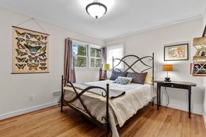 26 S Circle Dr, Chapel Hill, NC 27516, USA Photo 9