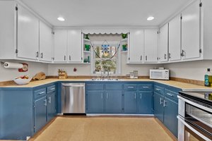 26 S Circle Dr, Chapel Hill, NC 27516, USA Photo 17