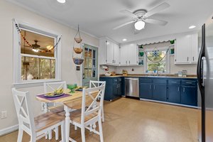 26 S Circle Dr, Chapel Hill, NC 27516, USA Photo 16