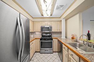  26 School St 207, Hull, MA 02045, US Photo 7