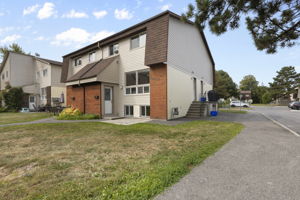  Photo 0