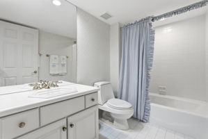  Photo 47