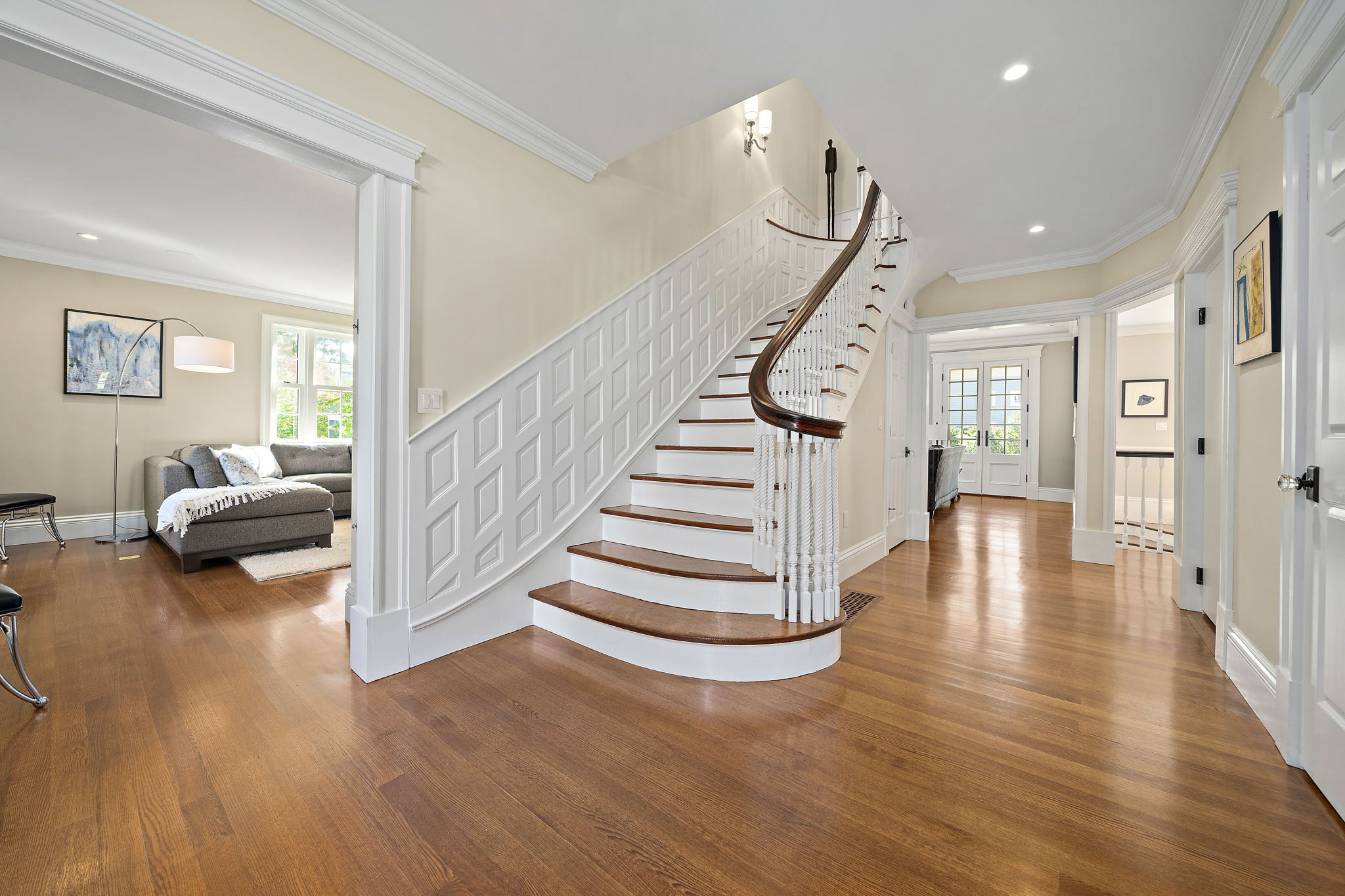  26 Weybridge Rd, Brookline, MA 02445, US Photo 5