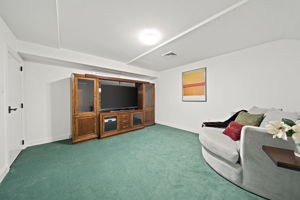  26 Weybridge Rd, Brookline, MA 02445, US Photo 49