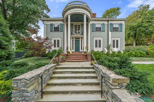  26 Weybridge Rd, Brookline, MA 02445, US Photo 1