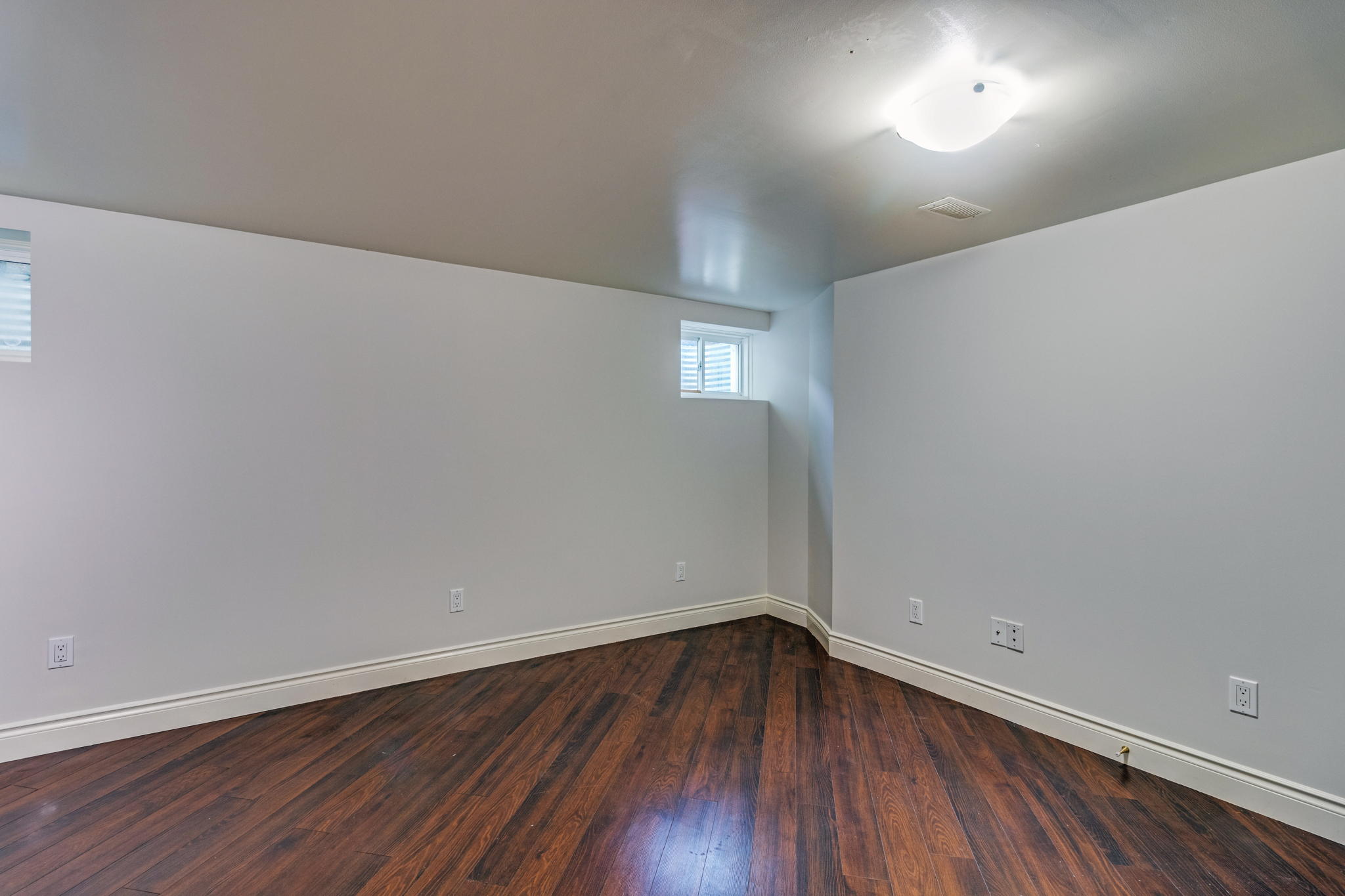 26 Whiting Ave, Oshawa, ON L1H 3T3, Canada Photo 44