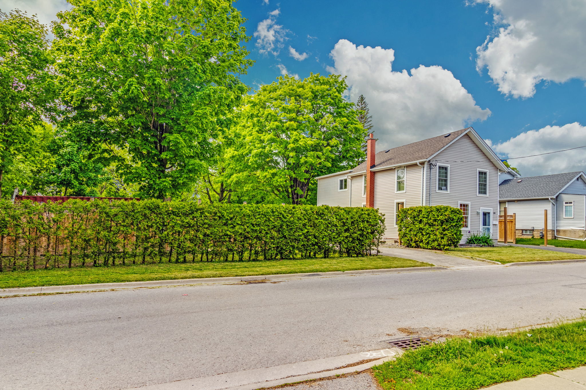 26 Whiting Ave, Oshawa, ON L1H 3T3, Canada Photo 4