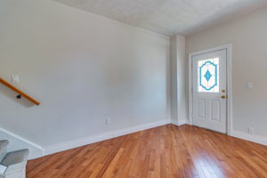 26 Whiting Ave, Oshawa, ON L1H 3T3, Canada Photo 9