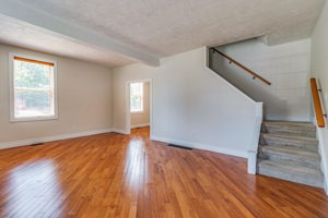 26 Whiting Ave, Oshawa, ON L1H 3T3, Canada Photo 13