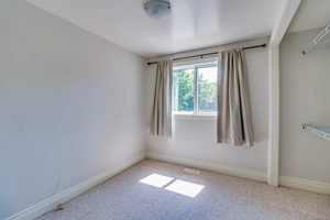 26 Whiting Ave, Oshawa, ON L1H 3T3, Canada Photo 38