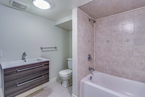 26 Whiting Ave, Oshawa, ON L1H 3T3, Canada Photo 51