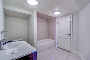 26 Whiting Ave, Oshawa, ON L1H 3T3, Canada Photo 50