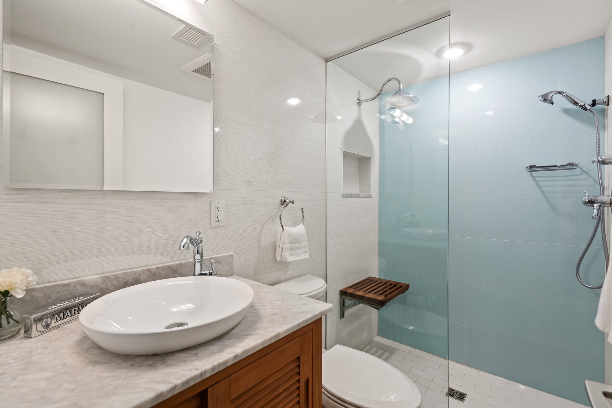 260 15th St SE, Washington, D.C., DC 20003, USA Photo 34