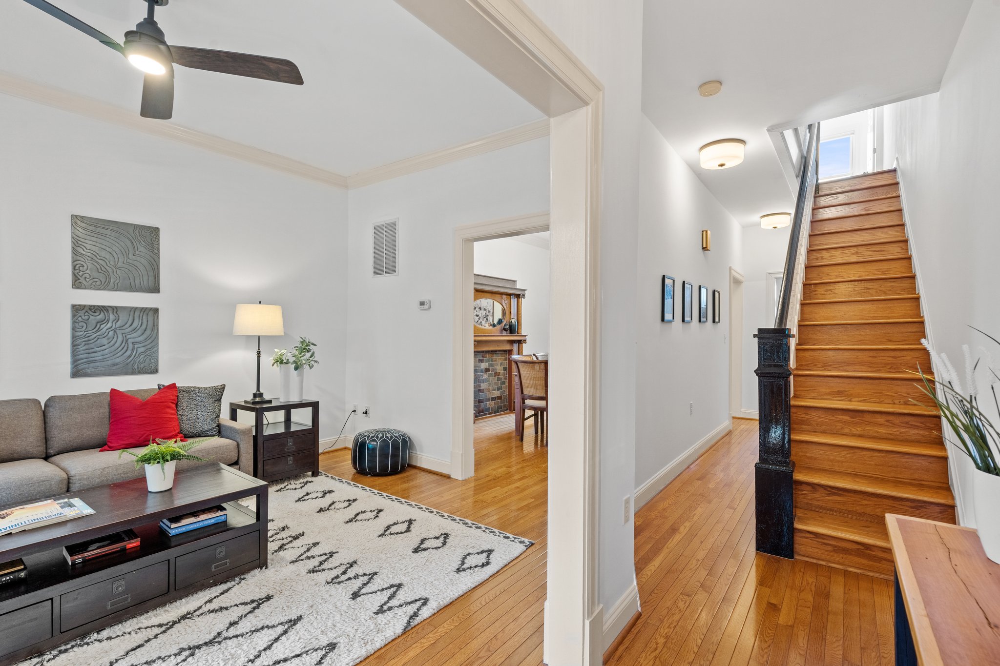 260 15th St SE, Washington, D.C., DC 20003, USA Photo 7