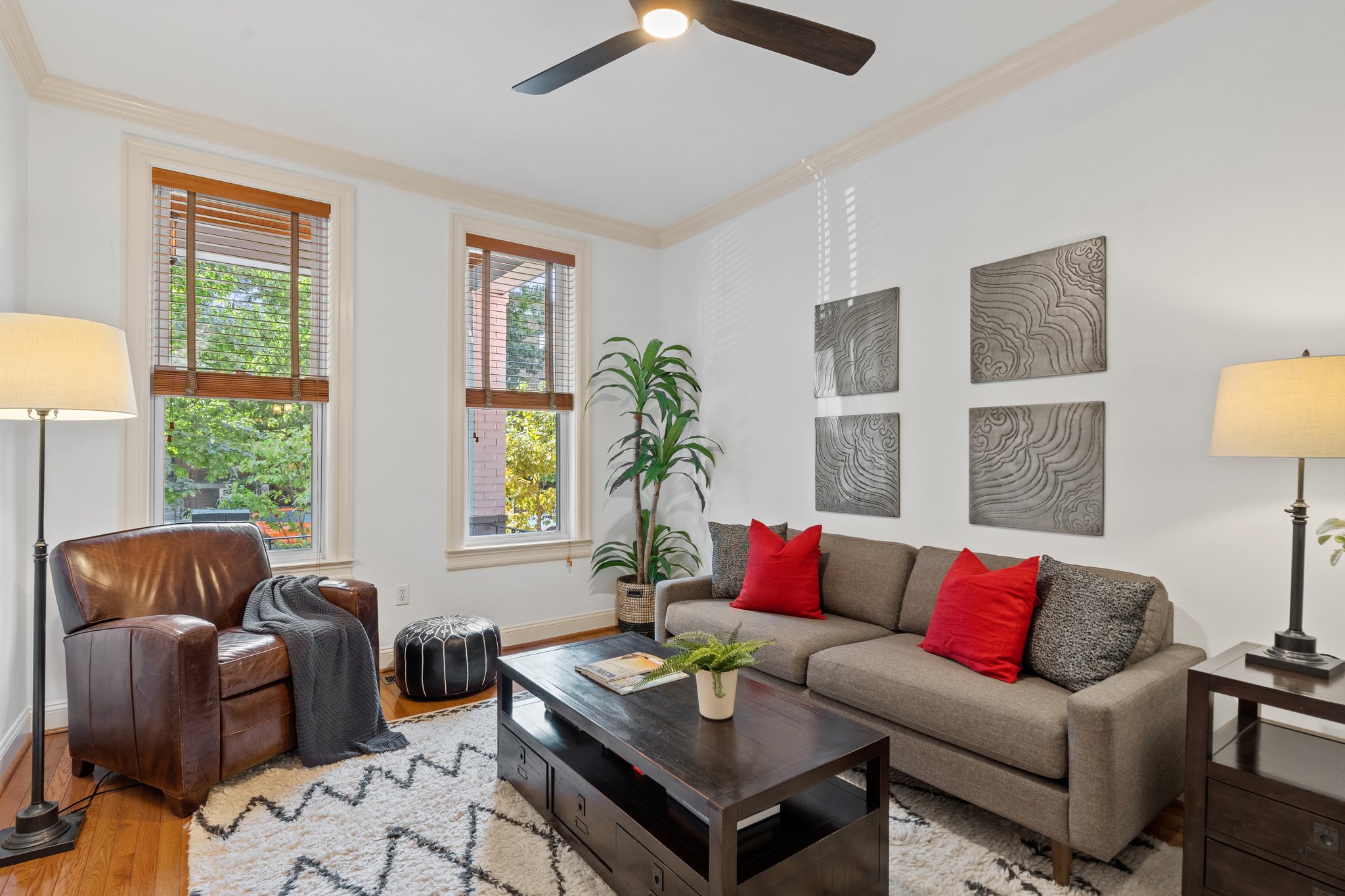 260 15th St SE, Washington, D.C., DC 20003, USA Photo 9
