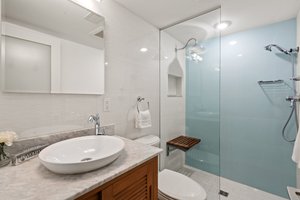 260 15th St SE, Washington, D.C., DC 20003, USA Photo 33