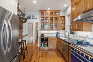 260 15th St SE, Washington, D.C., DC 20003, USA Photo 18