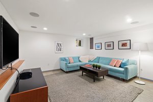 260 15th St SE, Washington, D.C., DC 20003, USA Photo 29