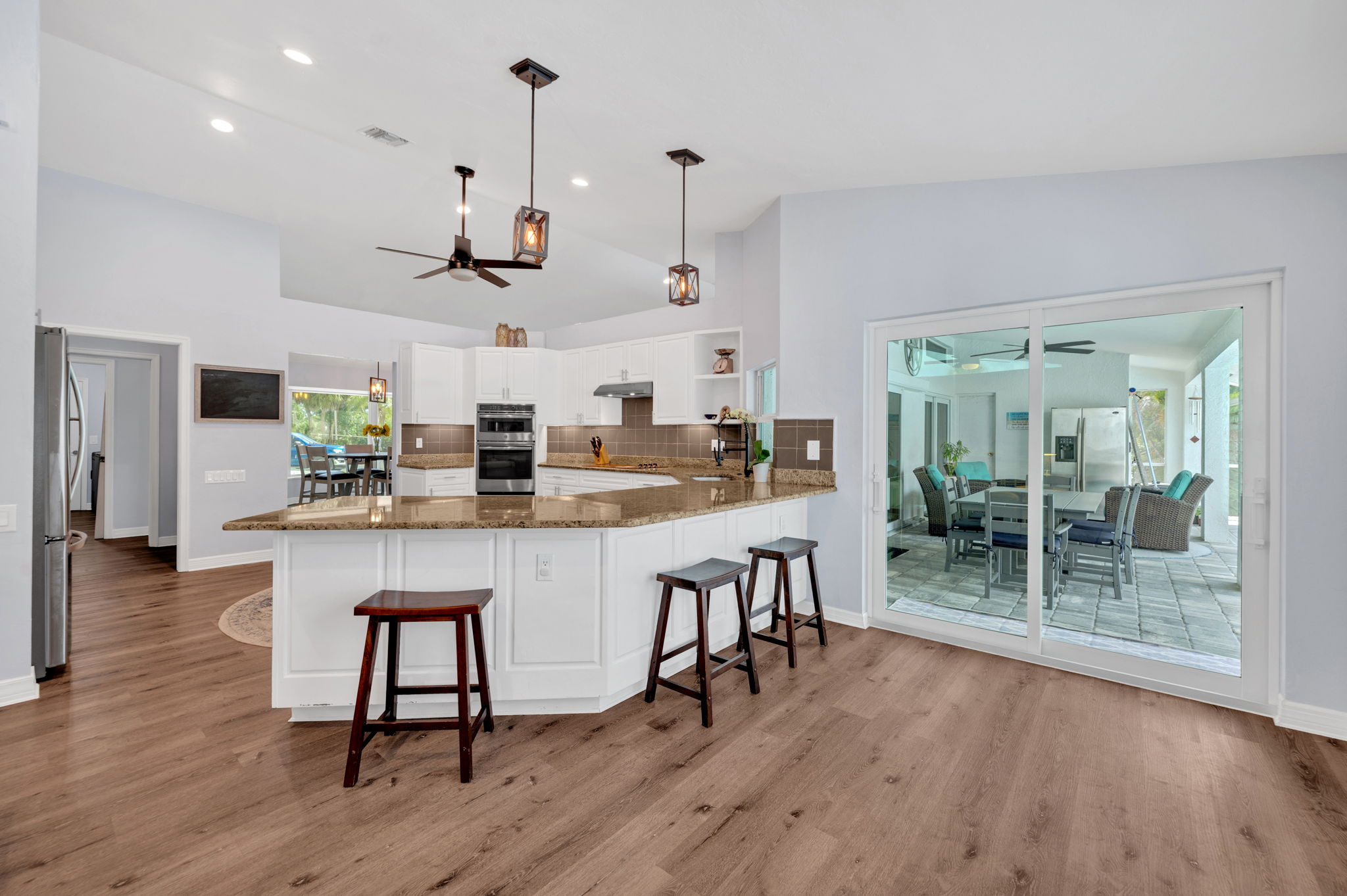 Breakfast Bar - Kitchen