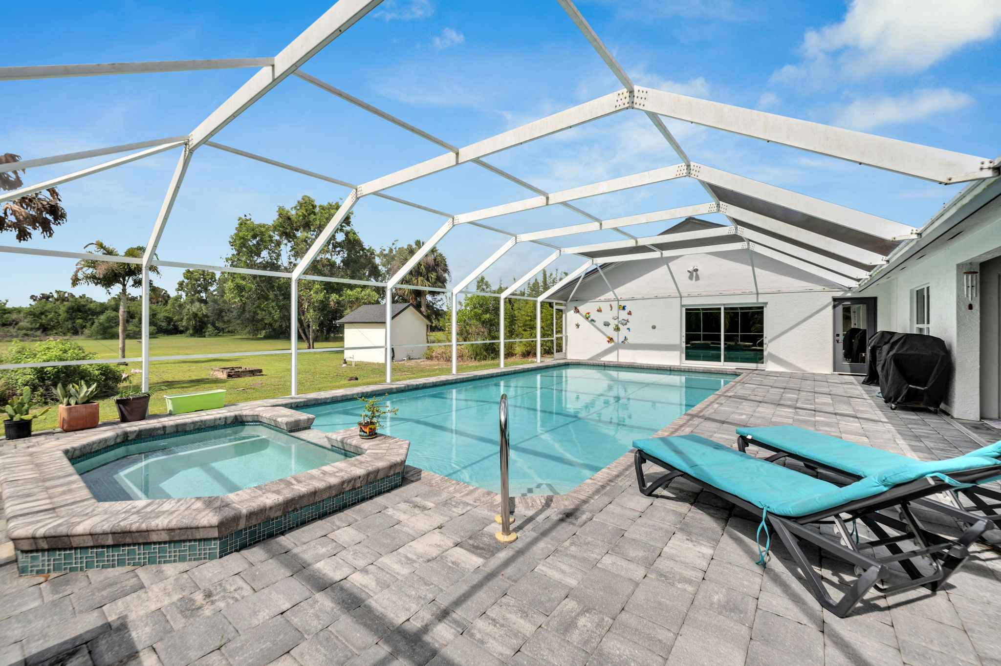 Lanai Pool