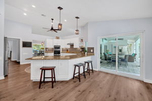 Breakfast Bar - Kitchen