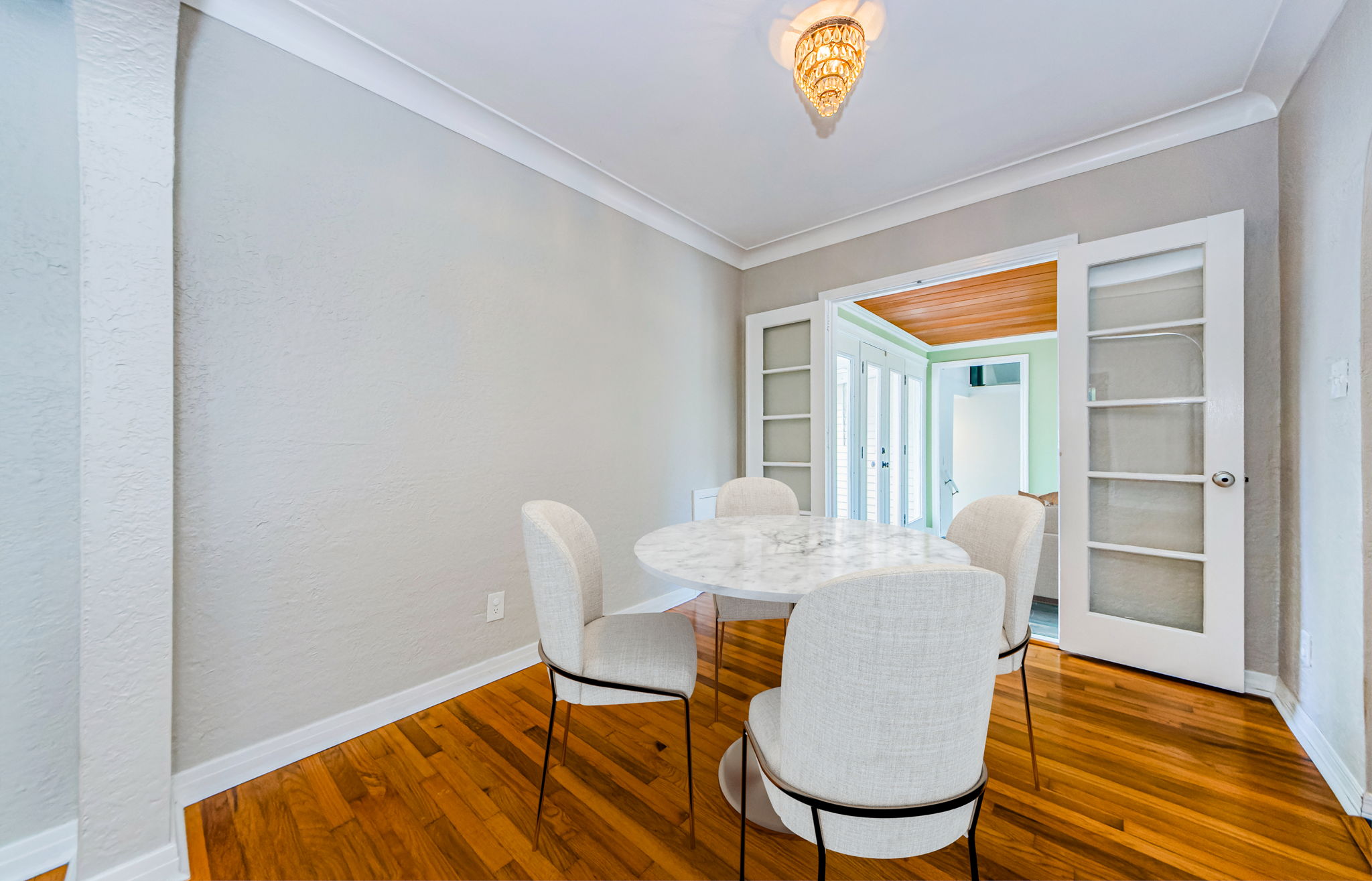 Dining Room 4-vs