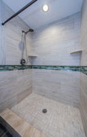 Master Bathroom 1b
