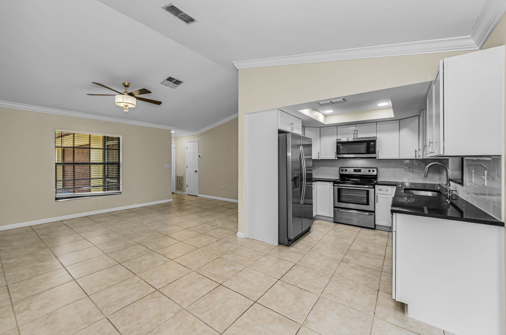 Dining Room3