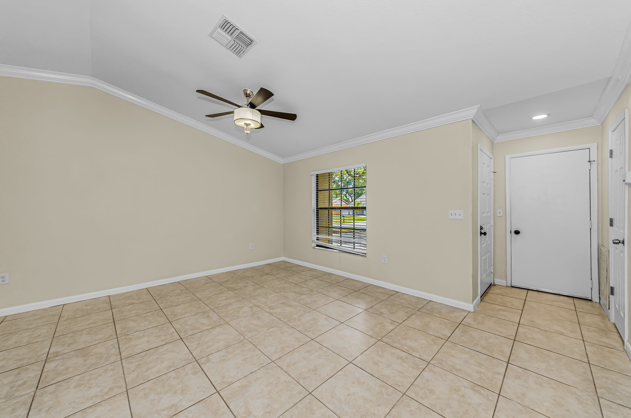 Living Room2