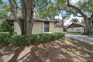 Front__Exterior5