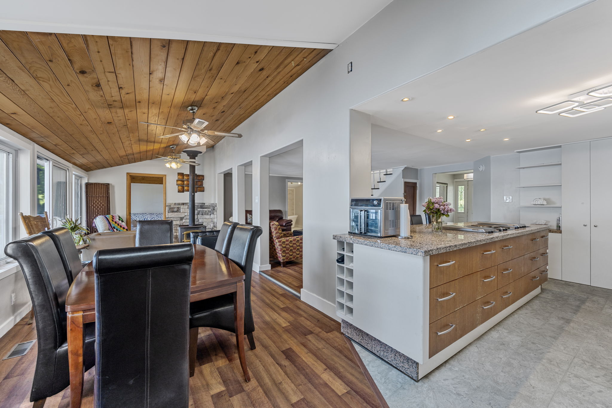Gravenhurst property showcase — delivered property photograph 16