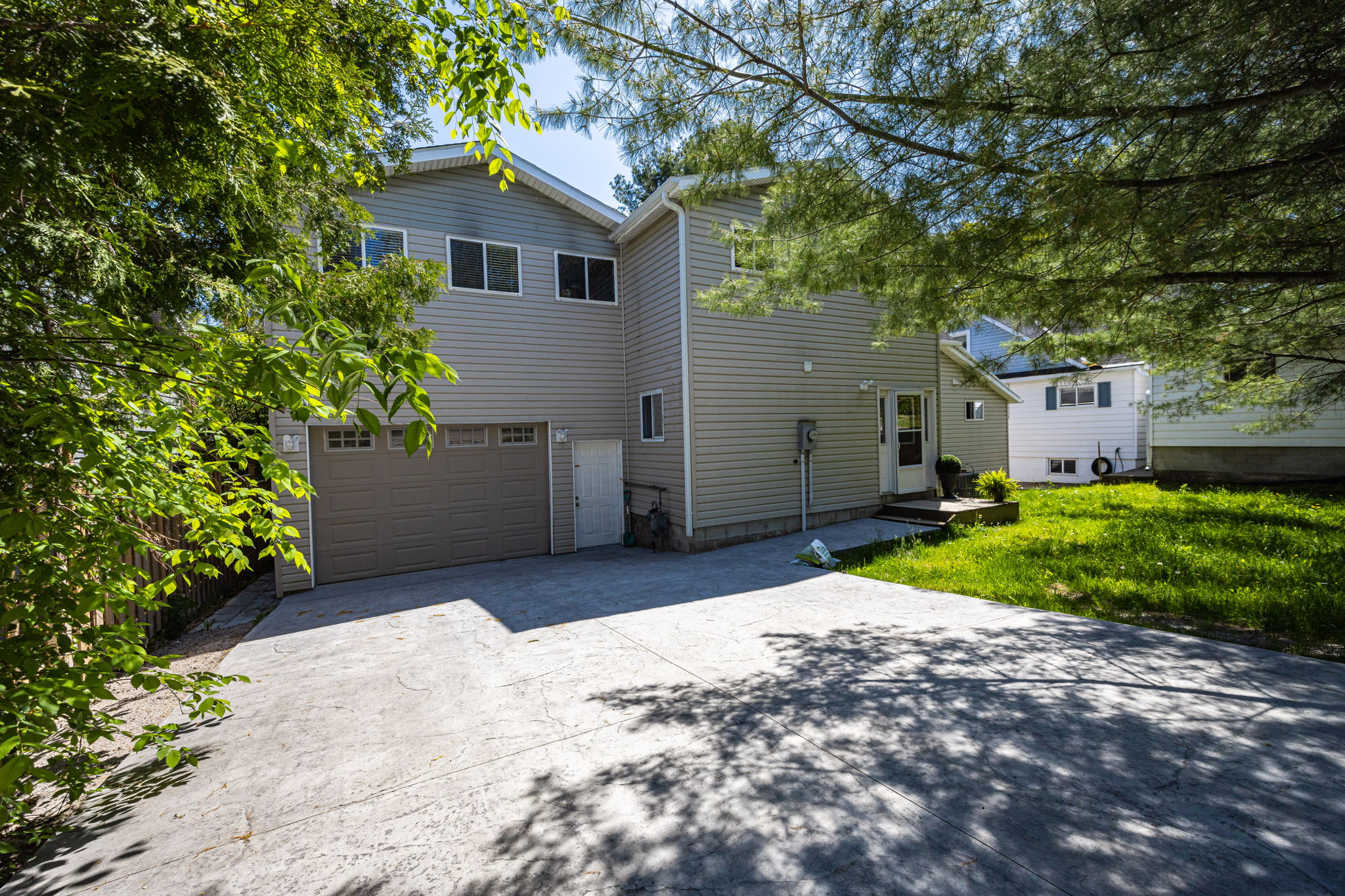 Gravenhurst property showcase