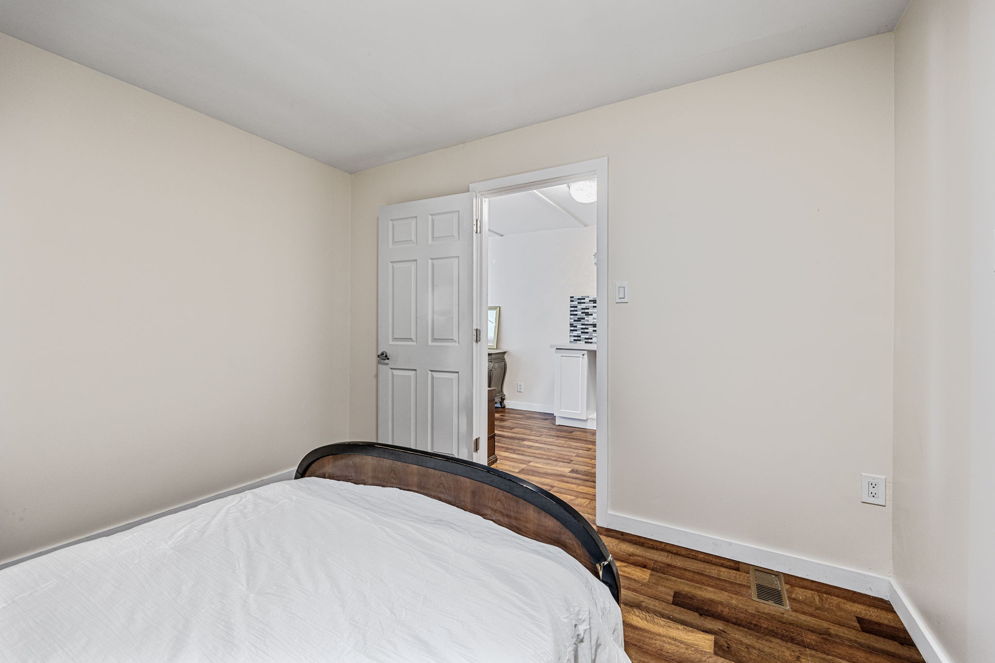 Gravenhurst property showcase — delivered property photograph 40