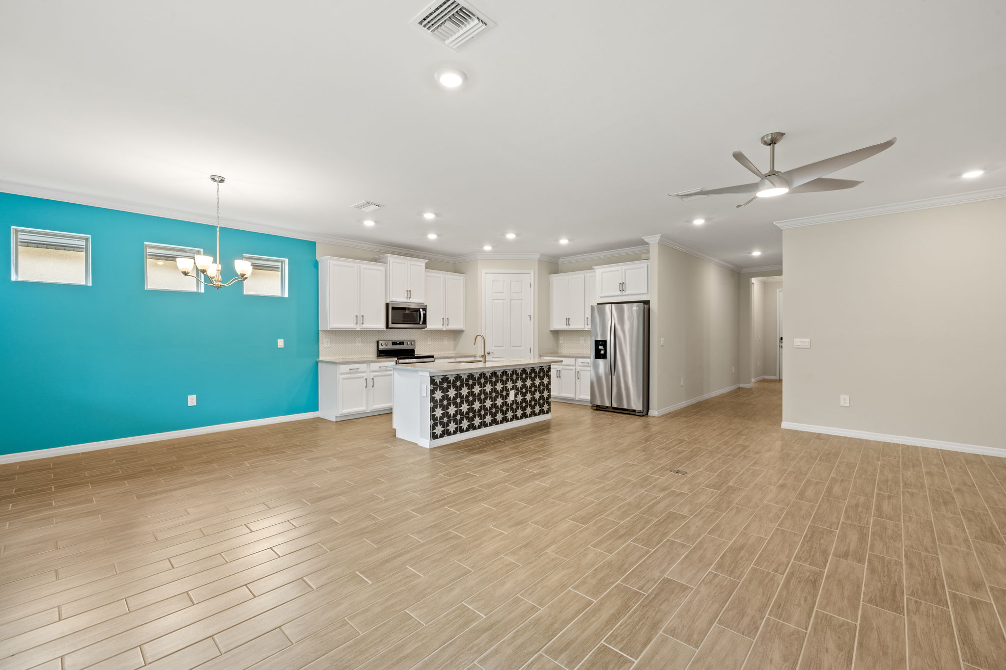 Living Room 1 of 3