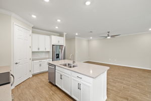 Kitchen 2 of 3