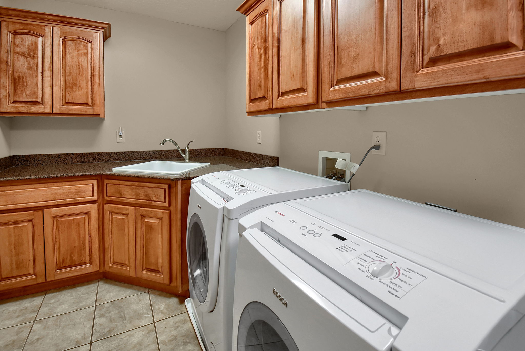  260 W 4200 N, Pleasant View, UT 84414, US Photo 36