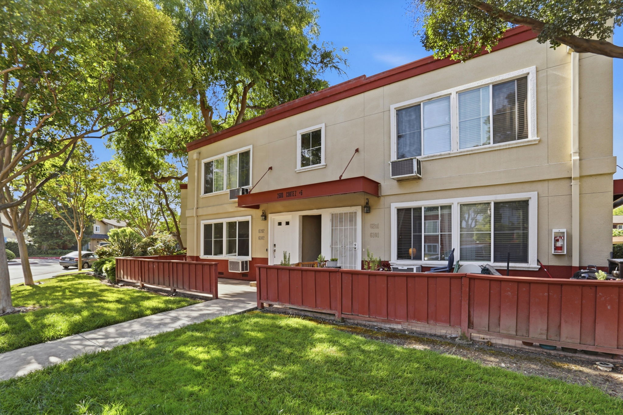 002_F8_2600 Cortez Dr 6102