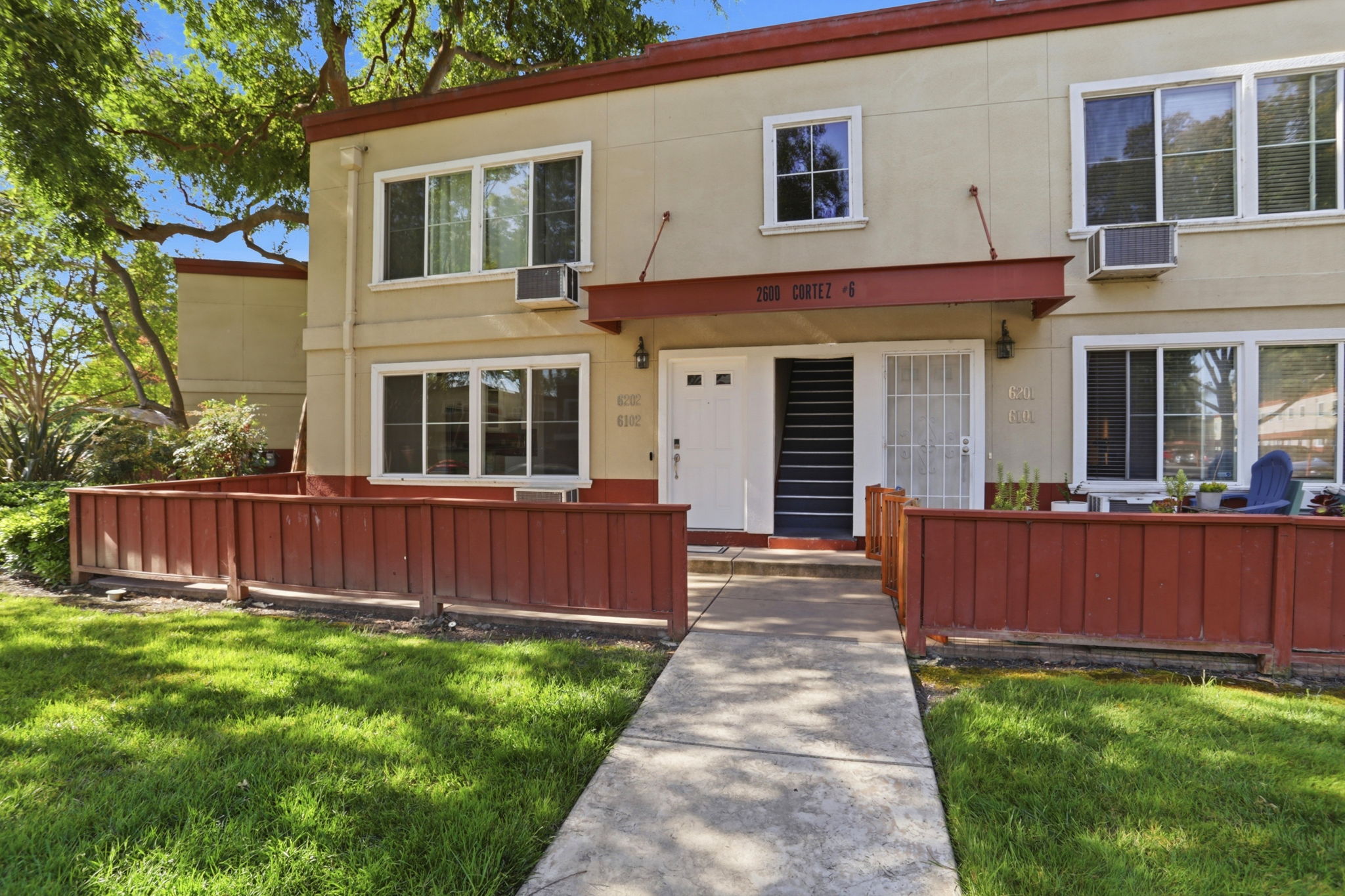 004_F8_2600 Cortez Dr 6102