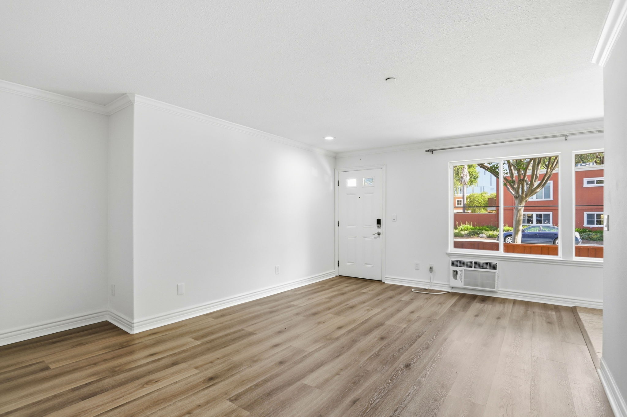 010_F8_2600 Cortez Dr 6102