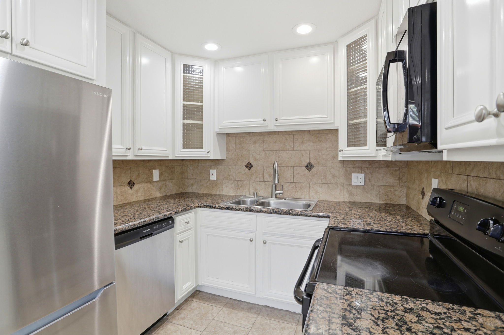 016_F8_2600 Cortez Dr 6102