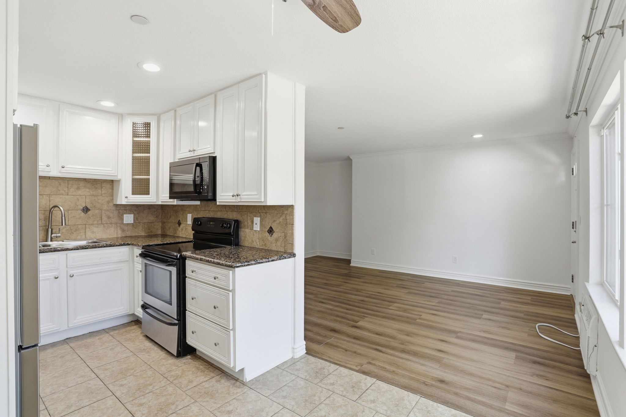 018_F8_2600 Cortez Dr 6102