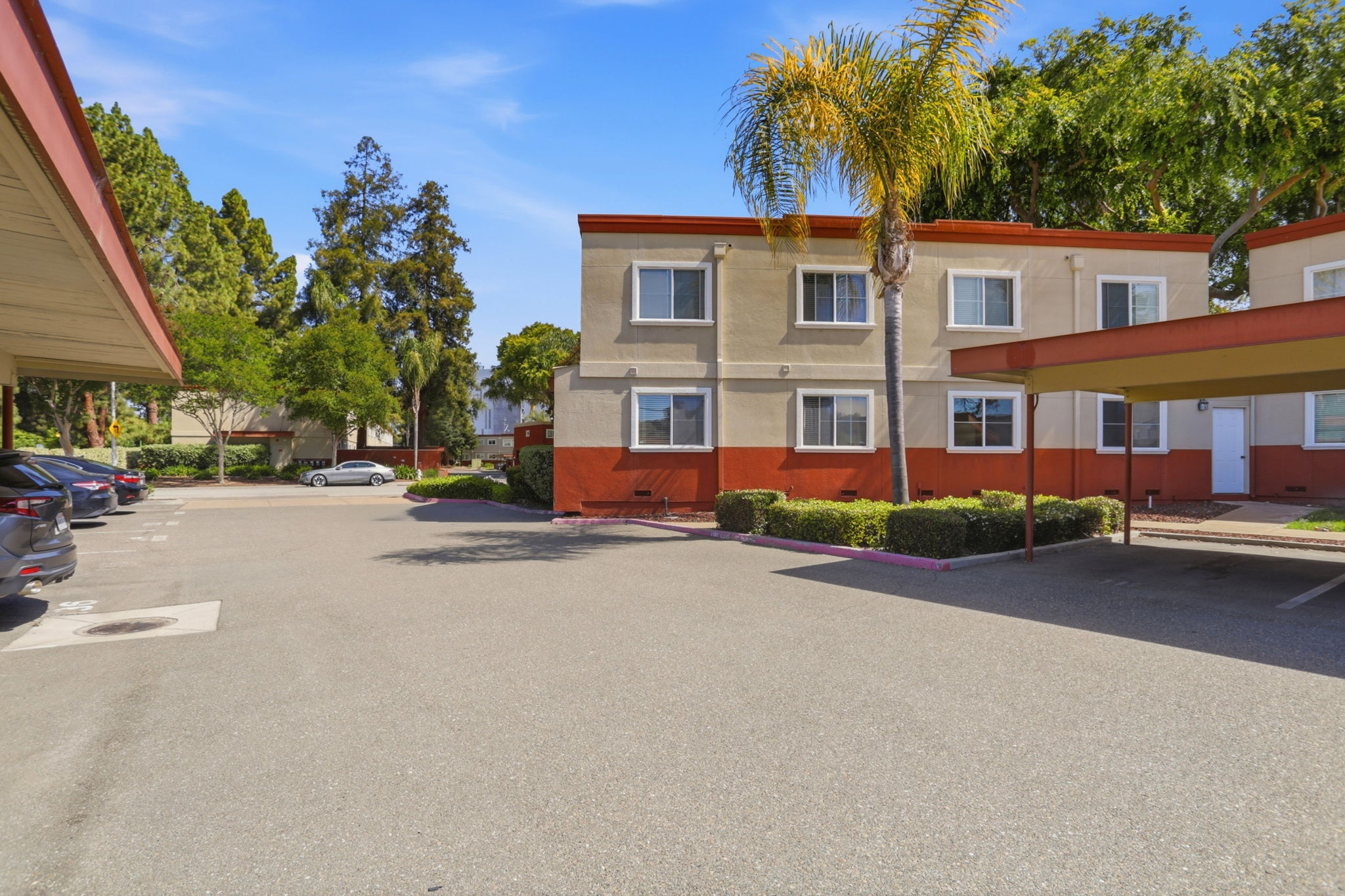 030_F8_2600 Cortez Dr 6102