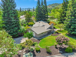 Spacious Cobble Stone Driveway - Plenty of Parking