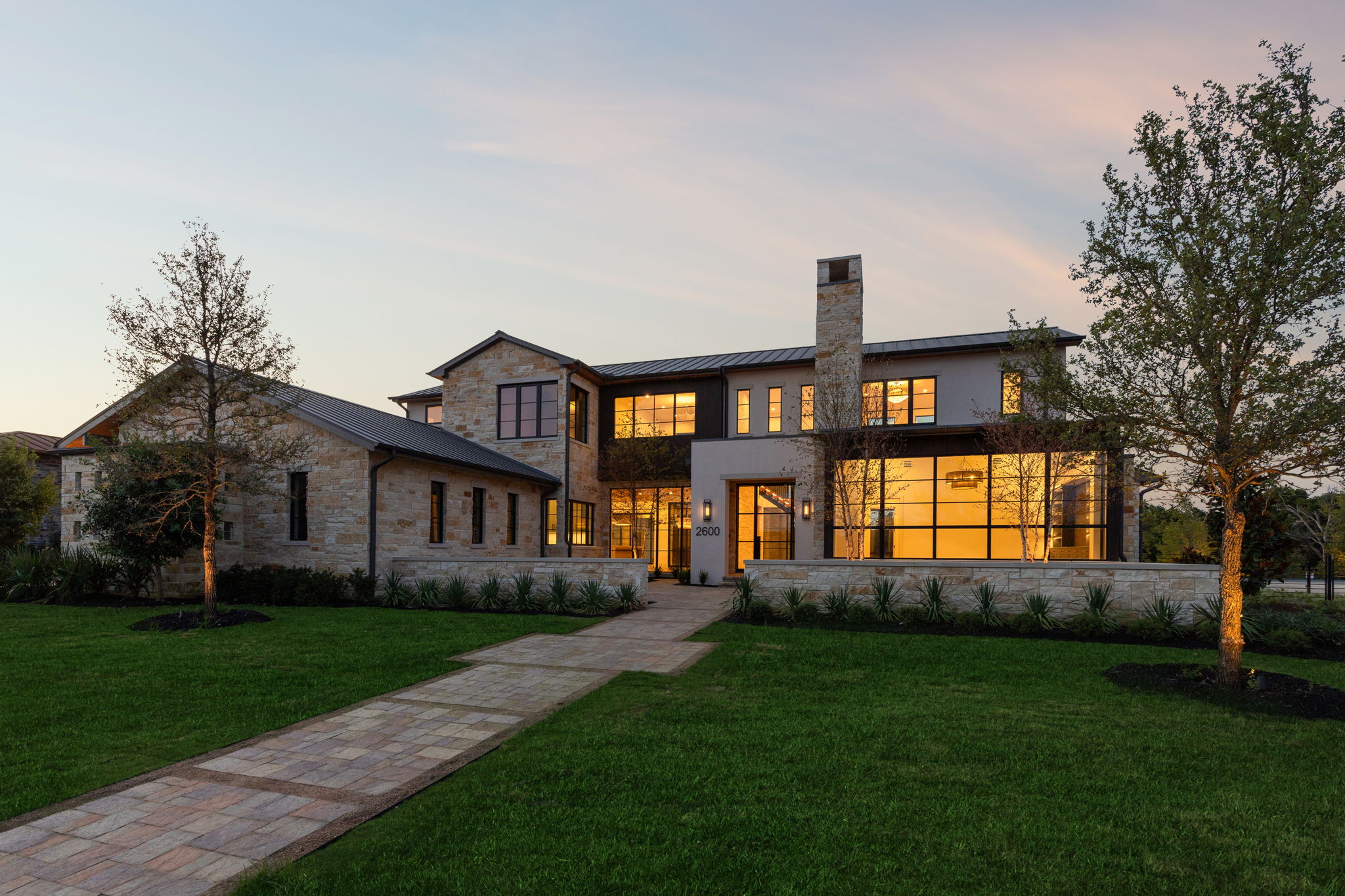 2600Magnolia_001