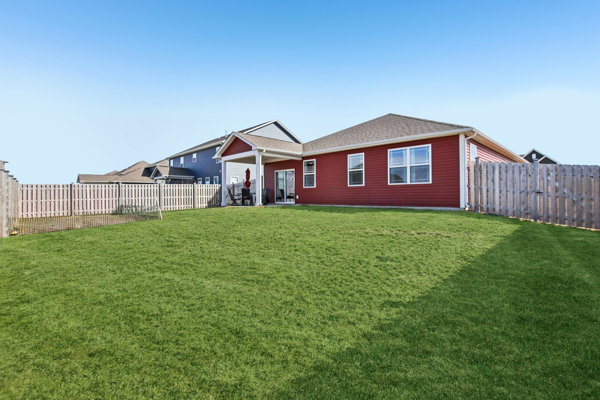 Redding Dr-S0103-039.jpg