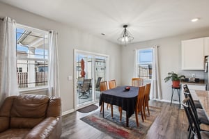 Redding Dr-S0103-011.jpg