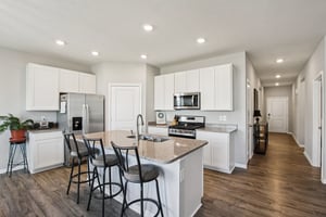 Redding Dr-S0103-013.jpg